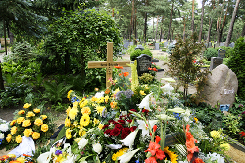 Vereinstreffen 2009 - Gräber von Gundi+Bernd - HoyWoy